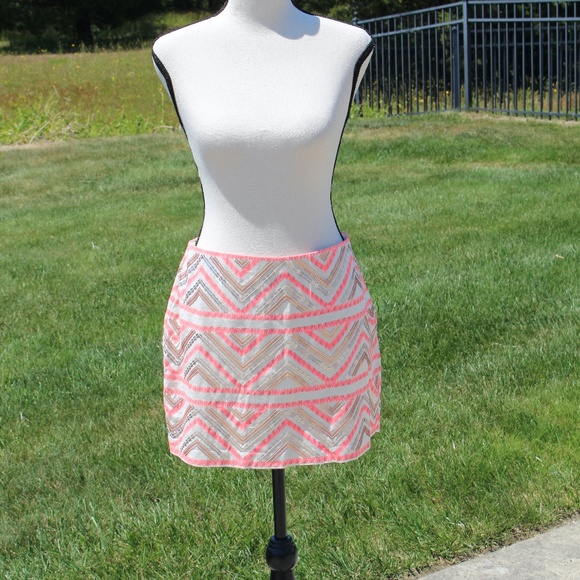 Express, pull on mini sequins skirt - Picture 1 of 8